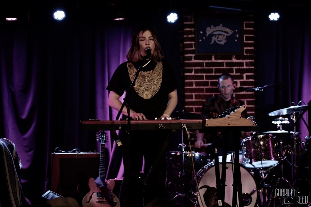 4A4275AE-8407-4880-A7C6-565231BC9FDE