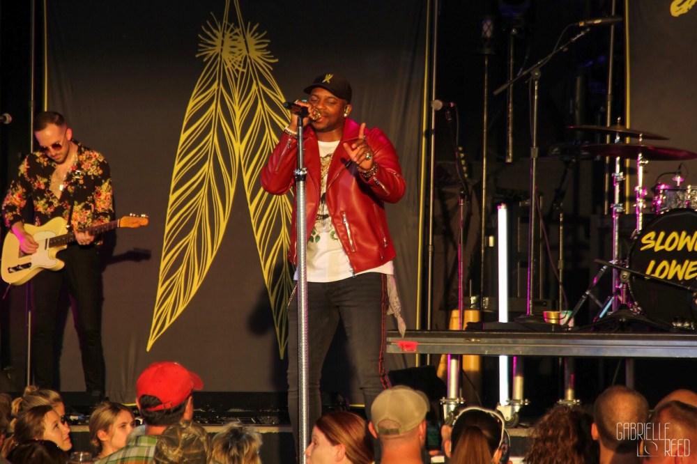 4C57E312-72B5-46A0-891A-21CA4124CED0